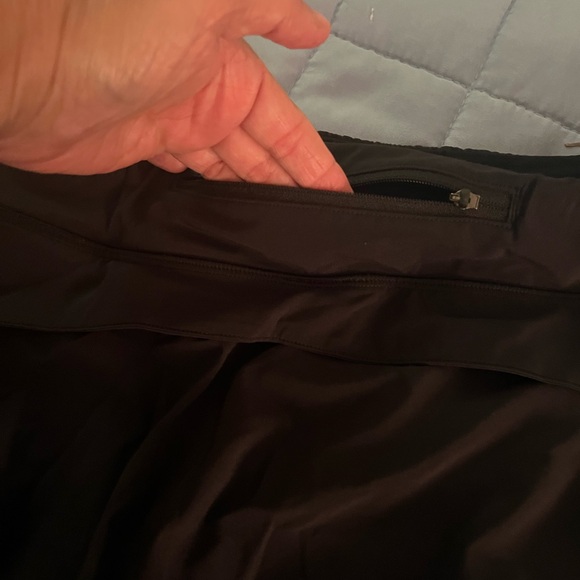 Lululemon Play Off the Pleats black skirt women’s size 8 - Picture 3 of 7
